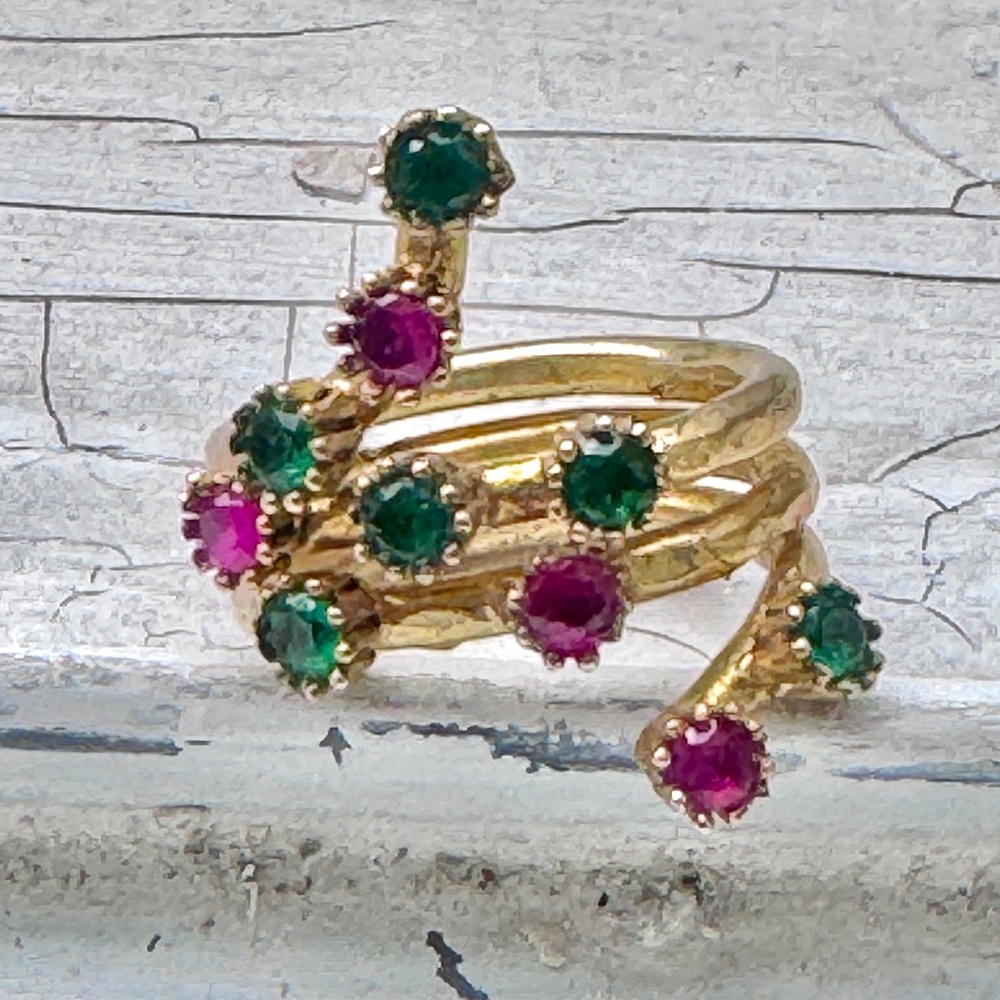 Vintage Wrap Statement Ring Gold Tone & Ruby Red Gems
